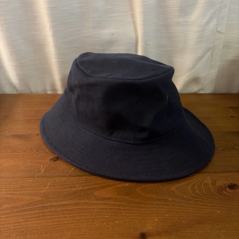 Madewell Women's Short Brimmed Canvas Bucket Hat, Navy, Sz- M-L NWT